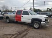 ✅ 2003 Chevrolet Silverado 1500 • VIN: 1GBHC23U73F173377 • Лот: 53089735. Опубликован ранее на Copart с пробегом 183 818 миль. Бесплатный доступ к архиву аукционных продаж из США и подробный отчёт об истории автомобиля на DreamBid. Изображение 4.