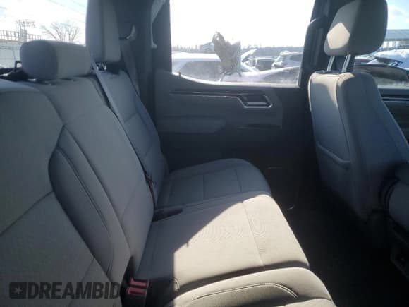 ✅ 2022 GMC Sierra 1500 SLE • VIN: 3GTPUBEKXNG550897 • Лот: 87754535. Опубликован ранее на Copart с пробегом 31 082 миль. Бесплатный доступ к архиву аукционных продаж из США и подробный отчёт об истории автомобиля на DreamBid. Изображение 10.