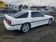 ✅ 1987 Toyota Supra • VIN: JT2MA70L2H0044216 • Lot: 78864694. Wystawiony na Copart z przebiegiem 143 418 mil. Bezpłatny archiwum sprzedaży aukcyjnych z USA i szczegółowy raport historii pojazdu na DreamBid. Zdjęcie 3.