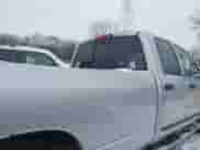 2005 Dodge 3500 SLT z VIN 3D7LS38C45G825555, wystawiony jako IAAI lot #41225480 z przebiegiem 111 757 mil mil oraz . Historia ofert i sprzedaży dostępna na DreamBid. Obrazek 13.