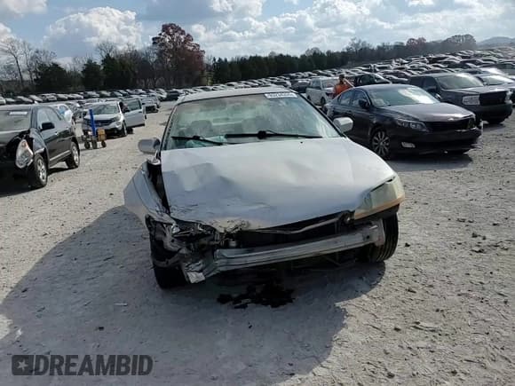 ✅ 1998 Honda Accord LX • VIN: 1HGCG5646WA224829 • Лот: 93234335. Опубликован ранее на Copart с пробегом 291 391 миль. Бесплатный доступ к архиву аукционных продаж из США и подробный отчёт об истории автомобиля на DreamBid. Изображение 14.