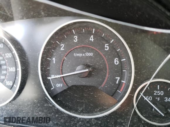 ✅ 2017 BMW 3 Series 340i • VIN: WBA8B3C35HK777663 • Лот: 42772473. Опубликован ранее на Copart с пробегом Не указан. Бесплатный доступ к архиву аукционных продаж из США и подробный отчёт об истории автомобиля на DreamBid. Изображение 9.