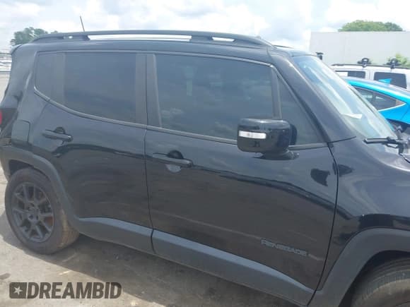 ✅ 2020 Jeep Renegade Latitude • VIN: ZACNJABB8LPL16362 • Lot: 42522918. Listed on IAAI with 59,387 mi. Free auction sales archive from the USA and detailed vehicle history report at DreamBid. Image 13.