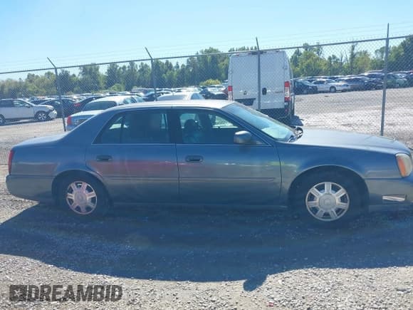 ✅ 2005 Cadillac DeVille • VIN: 1G6KD54Y25U265337 • Lot: 43411970. Wystawiony na IAAI z przebiegiem 149 747 mil. Bezpłatny archiwum sprzedaży aukcyjnych z USA i szczegółowy raport historii pojazdu na DreamBid. Zdjęcie 13.