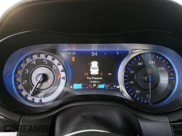 ✅ 2017 Chrysler 300 S • VIN: 2C3CCAGG7HH597527 • Lot: 85883135. Listed on Copart with 141,584 mi. Free auction sales archive from the USA and detailed vehicle history report at DreamBid. Image 9.