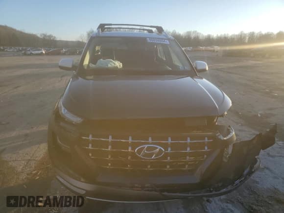 ✅ 2021 Hyundai Venue Denim • VIN: KMHRC8A30MU120607 • Lot: 86898884. Listed on Copart with 28,681 mi. Free auction sales archive from the USA and detailed vehicle history report at DreamBid. Image 5.