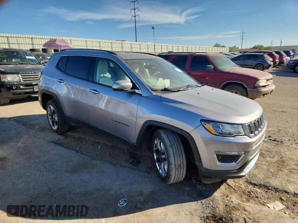 ✅ 2021 Jeep Compass Limited • VIN: 3C4NJDCB5MT527368 • Lot: 90949065. Wystawiony na Copart z przebiegiem 103 781 mil. Bezpłatny archiwum sprzedaży aukcyjnych z USA i szczegółowy raport historii pojazdu na DreamBid. Zdjęcie 4.