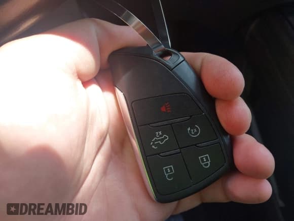 ✅ 2022 Chevrolet Silverado 1500 LT Trail Boss • VIN: 3GCUDFEDXNG683090 • Lot: 42410056. Wystawiony na IAAI z przebiegiem 62 524 mil. Bezpłatny archiwum sprzedaży aukcyjnych z USA i szczegółowy raport historii pojazdu na DreamBid. Zdjęcie 11.