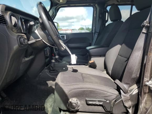 ✅ 2021 Jeep Wrangler Unlimited Sport S • VIN: 1C4HJXDG8MW836142 • Лот: 52791025. Опубликован ранее на Copart с пробегом 47 255 миль. Бесплатный доступ к архиву аукционных продаж из США и подробный отчёт об истории автомобиля на DreamBid. Изображение 7.