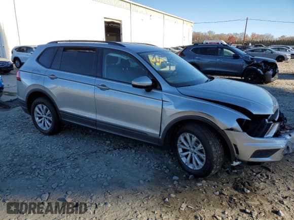 ✅ 2020 Volkswagen Tiguan S • VIN: 3VV0B7AXXLM102942 • Lot: 79536254. Listed on Copart with 53,069 mi. Free auction sales archive from the USA and detailed vehicle history report at DreamBid. Image 4.