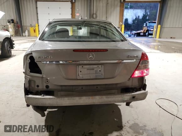 ✅ 2008 Mercedes-Benz E 350 Luxury • VIN: WDBUF87X48B265942 • Lot: 91839825. Listed on Copart with 128,264 mi. Free auction sales archive from the USA and detailed vehicle history report at DreamBid. Image 6.