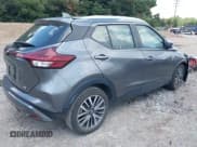 ✅ 2021 Nissan Kicks SV • VIN: 3N1CP5CV1ML471826 • Lot: 42965094. Wystawiony na IAAI z przebiegiem 78 893 mil. Bezpłatny archiwum sprzedaży aukcyjnych z USA i szczegółowy raport historii pojazdu na DreamBid. Zdjęcie 4.