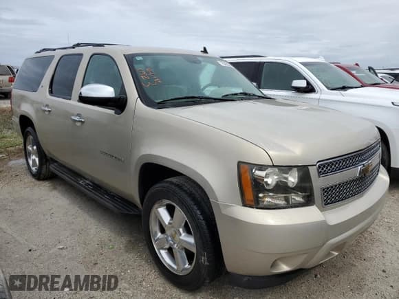 ✅ 2011 Chevrolet Suburban LT • VIN: 1GNSCJE09BR269263 • Lot: 75262054. Wystawiony na Copart z przebiegiem 108 988 mil. Bezpłatny archiwum sprzedaży aukcyjnych z USA i szczegółowy raport historii pojazdu na DreamBid. Zdjęcie 4.