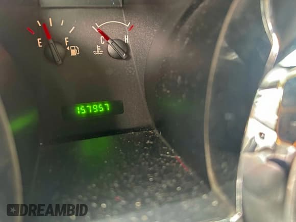 ✅ 2007 Ford Mustang Deluxe • VIN: 1ZVFT84N575262497 • Лот: 96198935. Опубликован ранее на Copart с пробегом 157 957 миль. Бесплатный доступ к архиву аукционных продаж из США и подробный отчёт об истории автомобиля на DreamBid. Изображение 8.