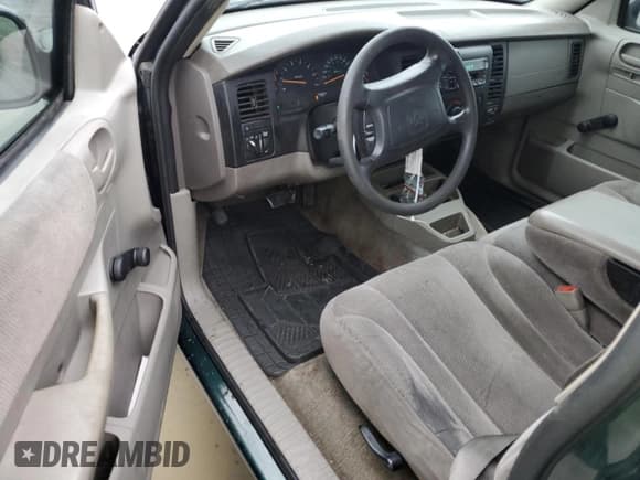 ✅ 2002 Dodge Dakota SLT • VIN: 1B7GL42X52S528521 • Lot: 85598784. Wystawiony na Copart z przebiegiem 168 740 mil. Bezpłatny archiwum sprzedaży aukcyjnych z USA i szczegółowy raport historii pojazdu na DreamBid. Zdjęcie 8.