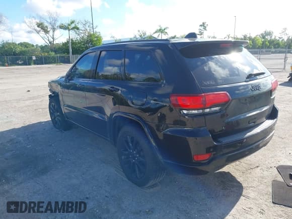 ✅ 2018 Jeep Grand Cherokee Altitude • VIN: 1C4RJEAG4JC408000 • Lot: 43007681. Wystawiony na IAAI z przebiegiem 73 437 mil. Bezpłatny archiwum sprzedaży aukcyjnych z USA i szczegółowy raport historii pojazdu na DreamBid. Zdjęcie 3.