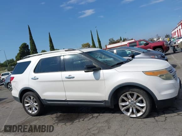 ✅ 2011 Ford Explorer XLT • VIN: 1FMHK7D81BGA65564 • Lot: 43282140. Wystawiony na IAAI z przebiegiem 101 094 mil. Bezpłatny archiwum sprzedaży aukcyjnych z USA i szczegółowy raport historii pojazdu na DreamBid. Zdjęcie 13.