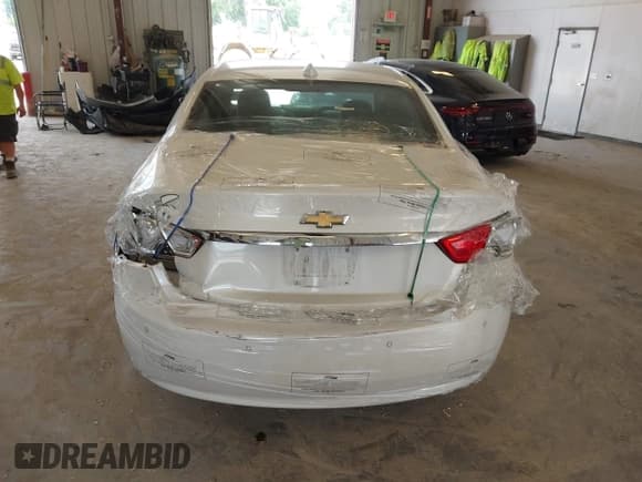 ✅ 2015 Chevrolet Impala LT • VIN: 1G1115SLXFU114815 • Lot: 42734350. Listed on IAAI with 192,818 mi. Free auction sales archive from the USA and detailed vehicle history report at DreamBid. Image 6.