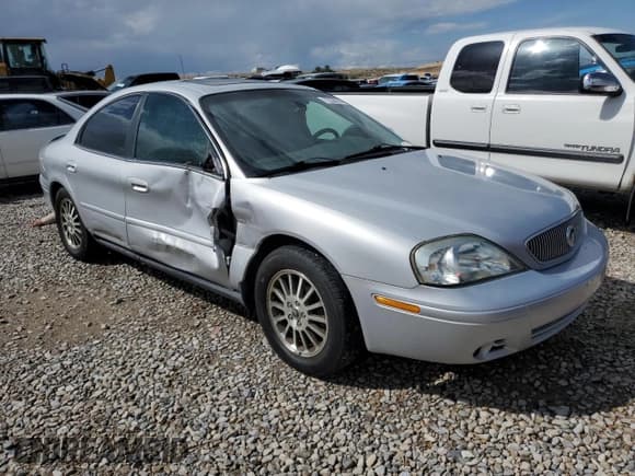✅ 2005 Mercury Sable LS • VIN: 1MEFM55S55A612751 • Lot: 72038284. Wystawiony na Copart z przebiegiem 228 112 mil. Bezpłatny archiwum sprzedaży aukcyjnych z USA i szczegółowy raport historii pojazdu na DreamBid. Zdjęcie 4.