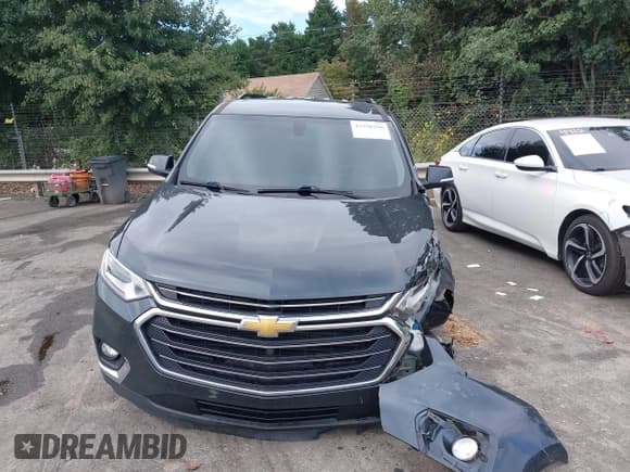 ✅ 2019 Chevrolet Traverse LT Cloth • VIN: 1GNEVGKW9KJ302084 • Lot: 43350295. Wystawiony na IAAI z przebiegiem 149 612 mil. Bezpłatny archiwum sprzedaży aukcyjnych z USA i szczegółowy raport historii pojazdu na DreamBid. Zdjęcie 12.