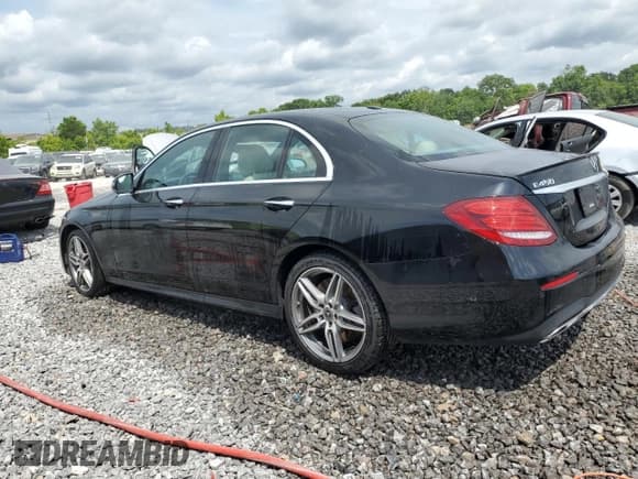 ✅ 2019 Mercedes-Benz E 450 • VIN: WDDZF6JBXKA498266 • Lot: 60330165. Wystawiony na Copart z przebiegiem Nie podano. Bezpłatny archiwum sprzedaży aukcyjnych z USA i szczegółowy raport historii pojazdu na DreamBid. Zdjęcie 2.