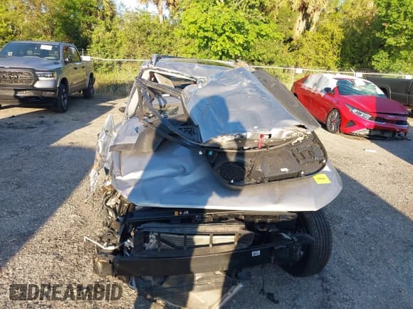 ✅ 2024 Hyundai Venue SEL • VIN: KMHRC8A39RU299110 • Lot: 40705347. Listed on IAAI with 16,802 mi. Free auction sales archive from the USA and detailed vehicle history report at DreamBid. Image 12.