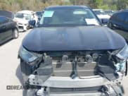 ✅ 2024 Toyota Highlander Hybrid XLE • VIN: 5TDKBRCH9RS607632 • Lot: 41857269. Wystawiony na IAAI z przebiegiem 20 106 mil. Bezpłatny archiwum sprzedaży aukcyjnych z USA i szczegółowy raport historii pojazdu na DreamBid. Zdjęcie 12.