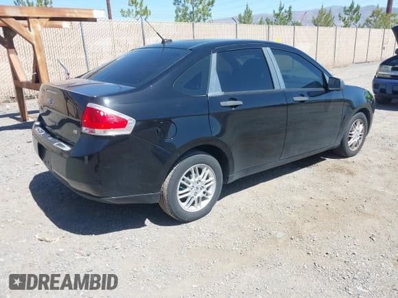 ✅ 2010 Ford Focus SE • VIN: 1FAHP3FN7AW242940 • Лот: 42378894. Опубликован ранее на IAAI с пробегом 102 834 миль. Бесплатный доступ к архиву аукционных продаж из США и подробный отчёт об истории автомобиля на DreamBid. Изображение 4.