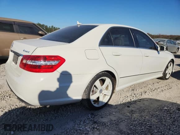 ✅ 2010 Mercedes-Benz E 350 Sport • VIN: WDDHF8HB1AA100082 • Lot: 92890075. Wystawiony na Copart z przebiegiem 311 236 mil. Bezpłatny archiwum sprzedaży aukcyjnych z USA i szczegółowy raport historii pojazdu na DreamBid. Zdjęcie 3.