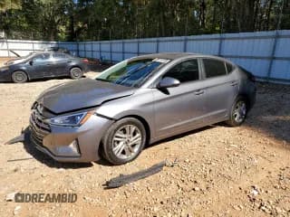 ✅ 2019 Hyundai Elantra Value Edition • VIN: 5NPD84LF7KH477581 • Lot: 82508885. Wystawiony na Copart z przebiegiem 45 353 mil. Bezpłatny archiwum sprzedaży aukcyjnych z USA i szczegółowy raport historii pojazdu na DreamBid. Zdjęcie 1.