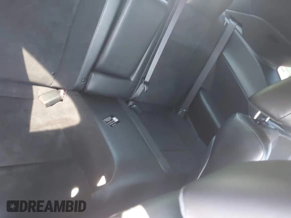 ✅ 2021 Dodge Challenger R/T Scat Pack • VIN: 2C3CDZFJ8MH534679 • Lot: 42136146. Wystawiony na IAAI z przebiegiem 35 000 mil. Bezpłatny archiwum sprzedaży aukcyjnych z USA i szczegółowy raport historii pojazdu na DreamBid. Zdjęcie 8.