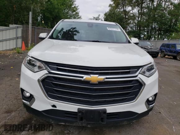 ✅ 2021 Chevrolet Traverse LT Cloth • VIN: 1GNEVGKW8MJ268058 • Lot: 67517114. Wystawiony na Copart z przebiegiem 47 249 mil. Bezpłatny archiwum sprzedaży aukcyjnych z USA i szczegółowy raport historii pojazdu na DreamBid. Zdjęcie 5.