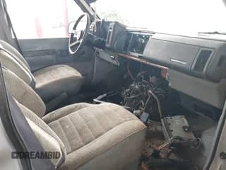 ✅ 1990 GMC Safari • VIN: 1GKDM15Z4LB539818 • Lot: 42476311. Wystawiony na IAAI z przebiegiem 113 248 mil. Bezpłatny archiwum sprzedaży aukcyjnych z USA i szczegółowy raport historii pojazdu na DreamBid. Zdjęcie 5.