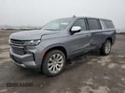 ✅ 2022 Chevrolet Suburban Premier • VIN: 1GNSKFKD9NR326119 • Lot: 82171323. Wystawiony na Copart z przebiegiem 23 203 mil. Bezpłatny archiwum sprzedaży aukcyjnych z USA i szczegółowy raport historii pojazdu na DreamBid. Zdjęcie 1.