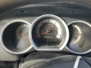 ✅ 2012 Toyota Tacoma PreRunner • VIN: 3TMJU4GN8CM128540 • Лот: 82643005. Опубликован ранее на Copart с пробегом 215 506 миль. Бесплатный доступ к архиву аукционных продаж из США и подробный отчёт об истории автомобиля на DreamBid. Изображение 9.