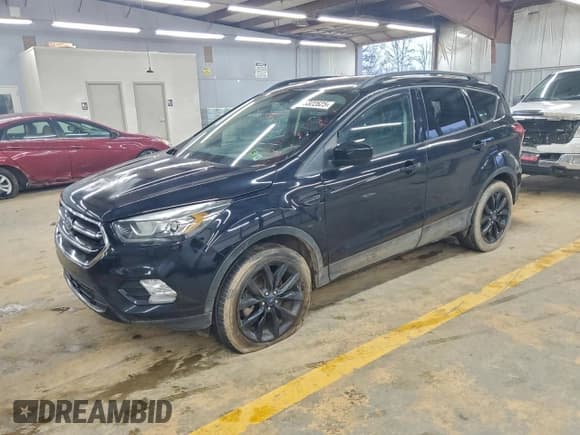 ✅ 2019 Ford Escape SE • VIN: 1FMCU9GD0KUA76761 • Лот: 95322625. Опубликован ранее на Copart с пробегом 115 084 миль. Бесплатный доступ к архиву аукционных продаж из США и подробный отчёт об истории автомобиля на DreamBid. Изображение 1.