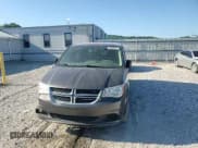 ✅ 2018 Dodge Grand Caravan SE • VIN: 2C4RDGBG3JR162193 • Lot: 65992855. Wystawiony na Copart z przebiegiem 206 579 mil. Bezpłatny archiwum sprzedaży aukcyjnych z USA i szczegółowy raport historii pojazdu na DreamBid. Zdjęcie 14.