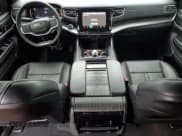 ✅ 2023 Jeep Wagoneer Series III • VIN: 1C4SJVDP7PS501816 • Лот: 84668924. Опубликован ранее на Copart с пробегом 21 877 миль. Бесплатный доступ к архиву аукционных продаж из США и подробный отчёт об истории автомобиля на DreamBid. Изображение 8.