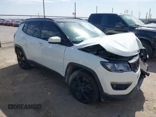 ✅ 2021 Jeep Compass Latitude • VIN: 3C4NJCBB3MT507860 • Lot: 42068062. Wystawiony na IAAI z przebiegiem 76 400 mil. Bezpłatny archiwum sprzedaży aukcyjnych z USA i szczegółowy raport historii pojazdu na DreamBid. Zdjęcie 1.