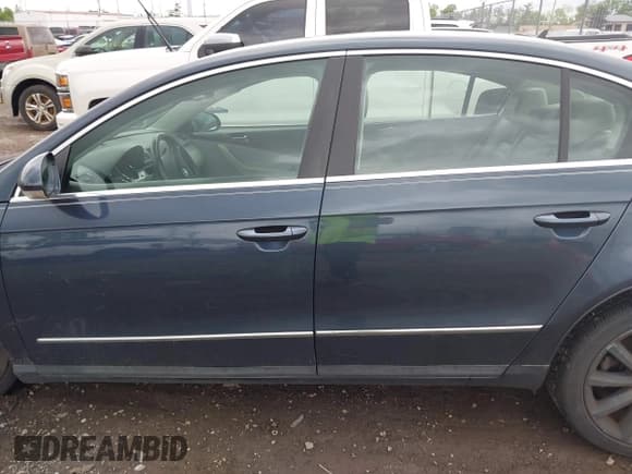 ✅ 2006 Volkswagen Passat 3.6L V6 • VIN: WVWCU73C96E215940 • Lot: 42257810. Listed on IAAI with 102,795 mi. Free auction sales archive from the USA and detailed vehicle history report at DreamBid. Image 15.