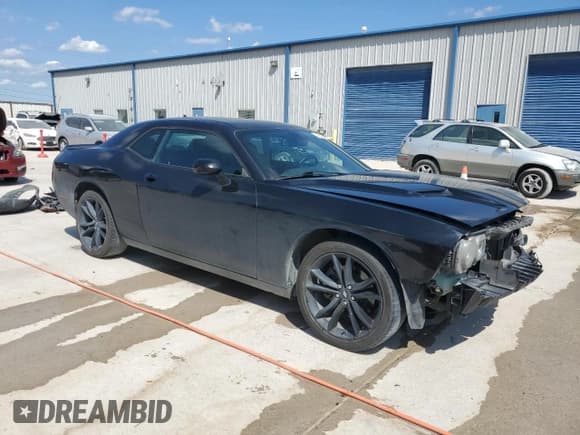 ✅ 2018 Dodge Challenger SXT Plus • VIN: 2C3CDZAG1JH183198 • Lot: 71668544. Listed on Copart with 90,216 mi. Free auction sales archive from the USA and detailed vehicle history report at DreamBid. Image 4.