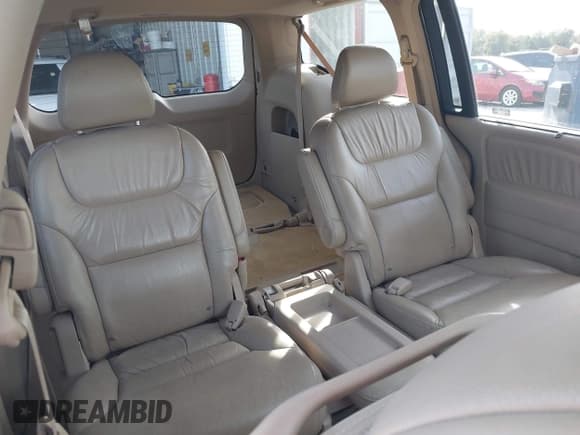 ✅ 2006 Honda Odyssey EX-L • VIN: 5FNRL387X6B072660 • Лот: 43573782. Опубликован ранее на IAAI с пробегом 201 223 миль. Бесплатный доступ к архиву аукционных продаж из США и подробный отчёт об истории автомобиля на DreamBid. Изображение 8.