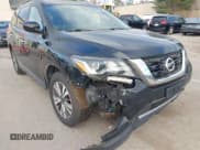 ✅ 2017 Nissan Pathfinder SV • VIN: 5N1DR2MM4HC605810 • Lot: 43733277. Wystawiony na IAAI z przebiegiem 122 339 mil. Bezpłatny archiwum sprzedaży aukcyjnych z USA i szczegółowy raport historii pojazdu na DreamBid. Zdjęcie 6.