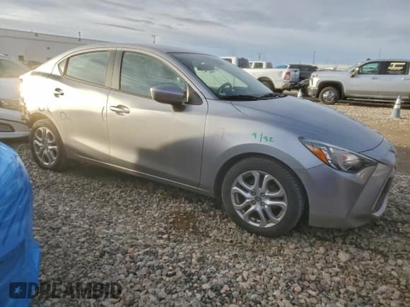 ✅ 2016 Scion iA • VIN: 3MYDLBZV0GY101320 • Lot: 94205415. Wystawiony na Copart z przebiegiem 89 457 mil. Bezpłatny archiwum sprzedaży aukcyjnych z USA i szczegółowy raport historii pojazdu na DreamBid. Zdjęcie 4.