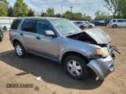 ✅ 2008 Ford Escape XLS • VIN: 1FMCU92Z18KE46543 • Lot: 68250635. Listed on Copart with 181,882 mi. Free auction sales archive from the USA and detailed vehicle history report at DreamBid. Image 4.