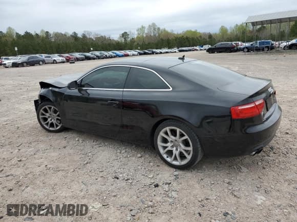 ✅ 2010 Audi A5 Premium • VIN: WAUCFAFR3AA065313 • Лот: 51627965. Опубликован ранее на Copart с пробегом 103 021 миль. Бесплатный доступ к архиву аукционных продаж из США и подробный отчёт об истории автомобиля на DreamBid. Изображение 2.