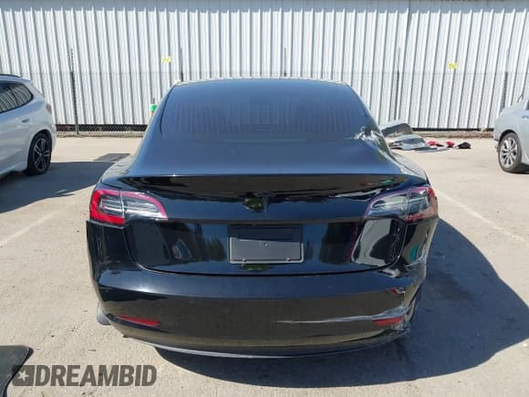 ✅ 2020 Tesla Model 3 Standard Range Plus • VIN: 5YJ3E1EA1LF615748 • Lot: 43481024. Wystawiony na IAAI z przebiegiem 123 021 mil. Bezpłatny archiwum sprzedaży aukcyjnych z USA i szczegółowy raport historii pojazdu na DreamBid. Zdjęcie 15.