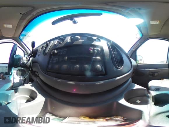 ✅ 2002 Ford Econoline Passenger XL • VIN: 1FBSS31LX2HA87024 • Лот: 42039916. Опубликован ранее на IAAI с пробегом 137 654 миль. Бесплатный доступ к архиву аукционных продаж из США и подробный отчёт об истории автомобиля на DreamBid. Изображение 20.