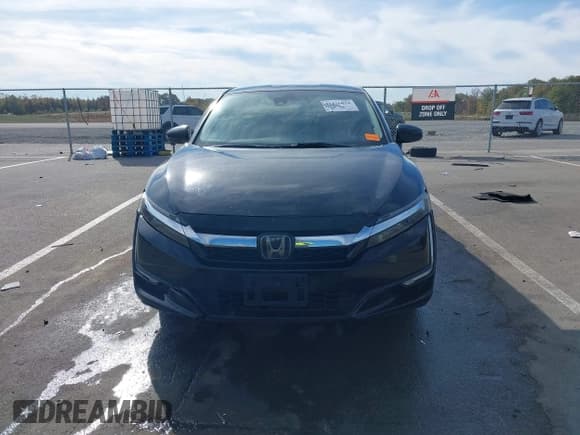 ✅ 2018 Honda Clarity Touring • VIN: JHMZC5F32JC002571 • Lot: 43426854. Wystawiony na IAAI z przebiegiem Nie podano. Bezpłatny archiwum sprzedaży aukcyjnych z USA i szczegółowy raport historii pojazdu na DreamBid. Zdjęcie 11.