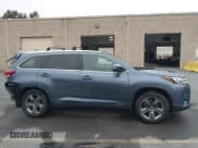 ✅ 2017 Toyota Highlander Hybrid Limited • VIN: 5TDDGRFH4HS027273 • Лот: 43537993. Опубликован ранее на IAAI с пробегом 139 454 миль. Бесплатный доступ к архиву аукционных продаж из США и подробный отчёт об истории автомобиля на DreamBid. Изображение 13.